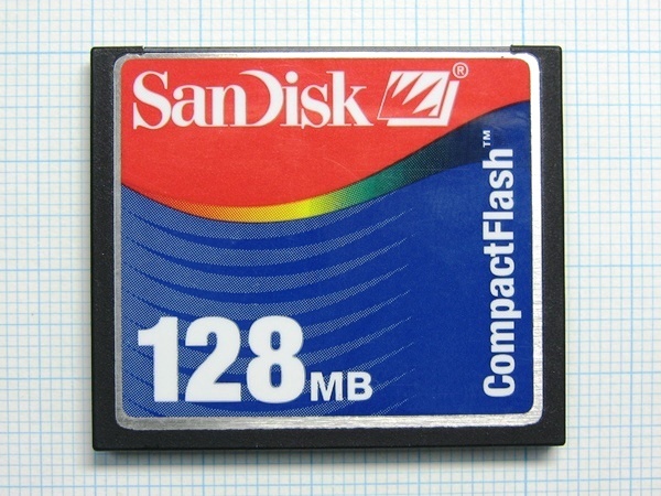 ★SanDisk コンパクトフラッシュ １２８ＭＢ 中古★送料６３円～ の画像1