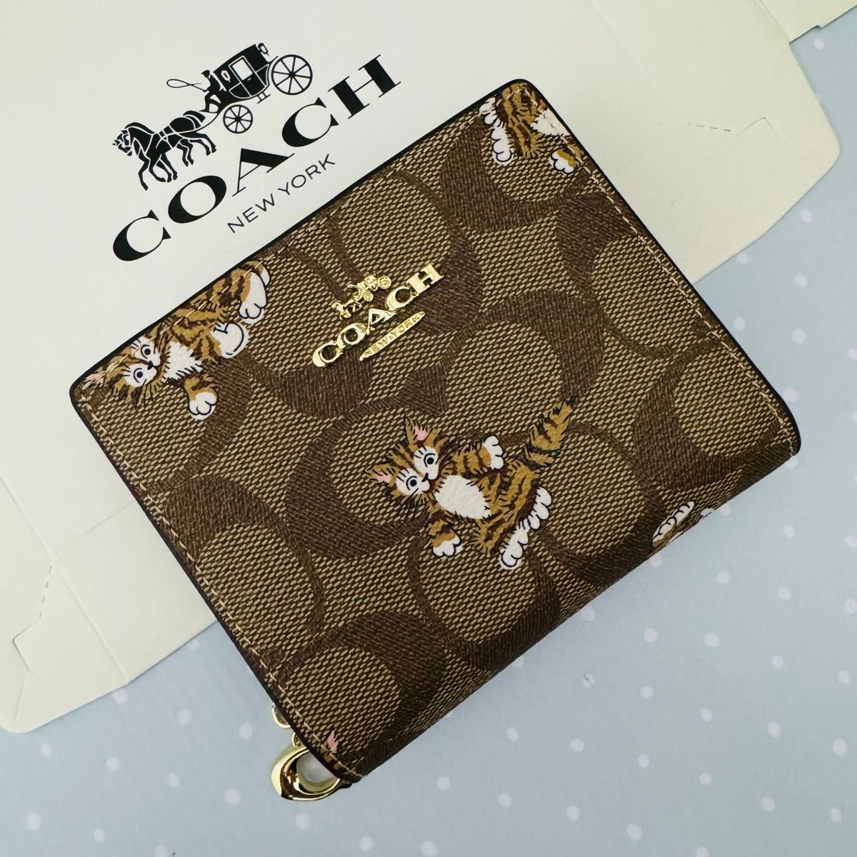 COACH コーチ 二つ折り財布 レディースのブラウン色新品財布｜Yahoo