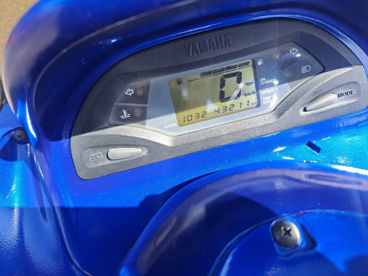 ヤマハ マジェスティ125 人気の原付二種 新品バッテリーRショック カスタムカラー フルエキマフラー 即決で自賠責11年4月まで 動画の画像10