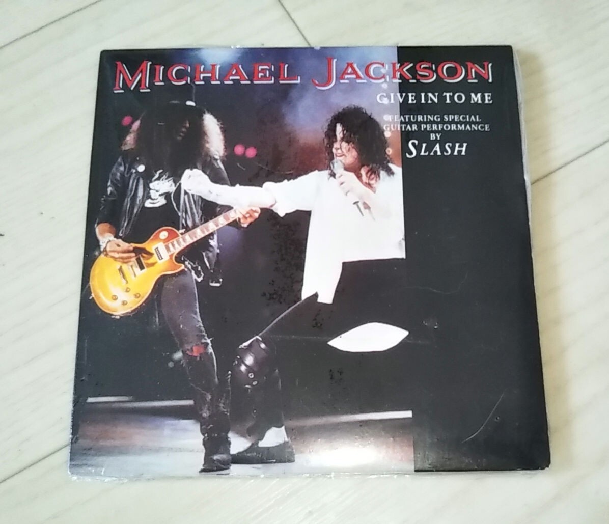 【新品未開封】MICHAEL JACKSON マイケル・ジャクソン GIVE IN TO ME ギヴ・イン・トゥ・ミー 貴重EU盤紙ジャケット仕様未開封CDシングルの画像1