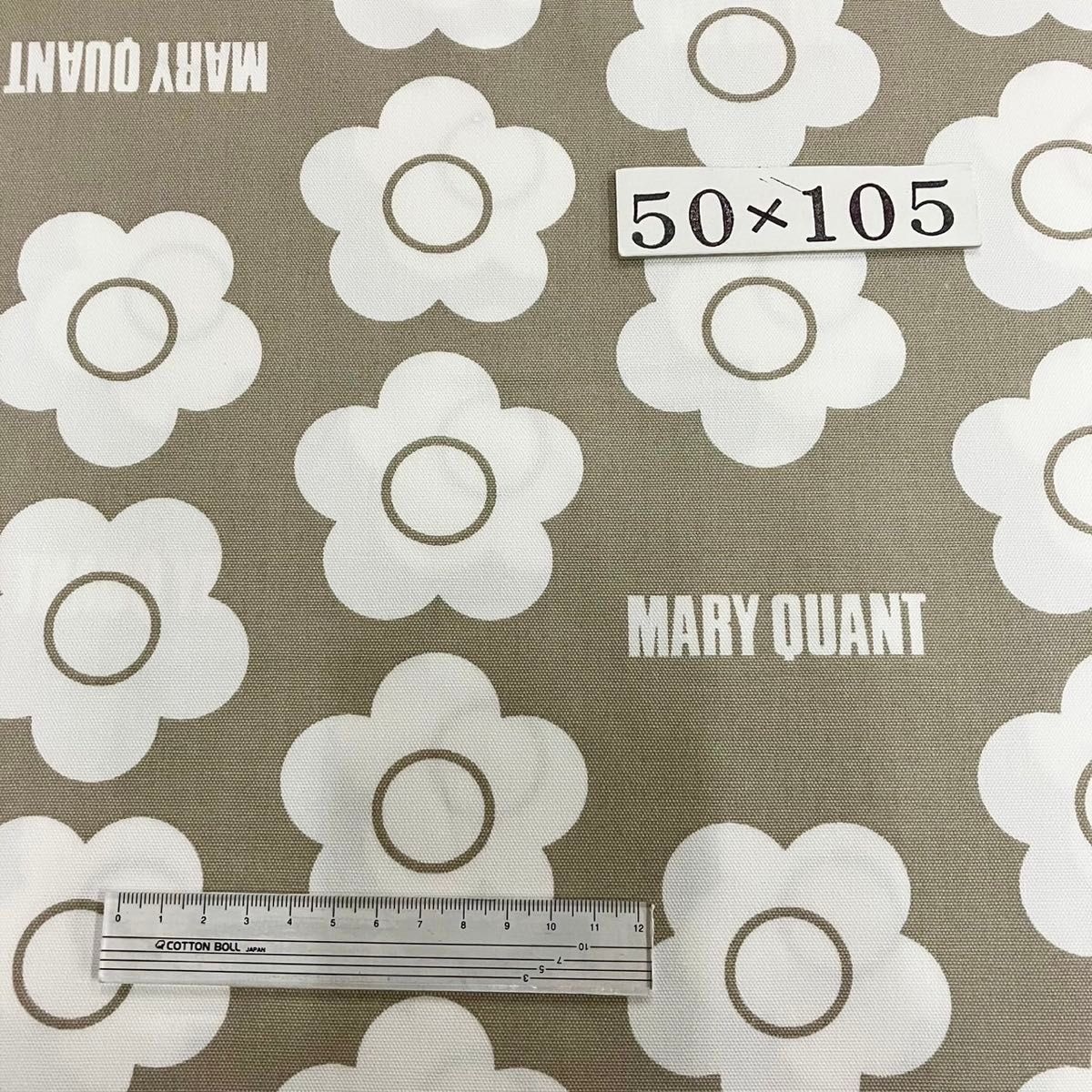 最新柄 マリークワント MARY QUANT 生地 花柄  グレー系  50cm