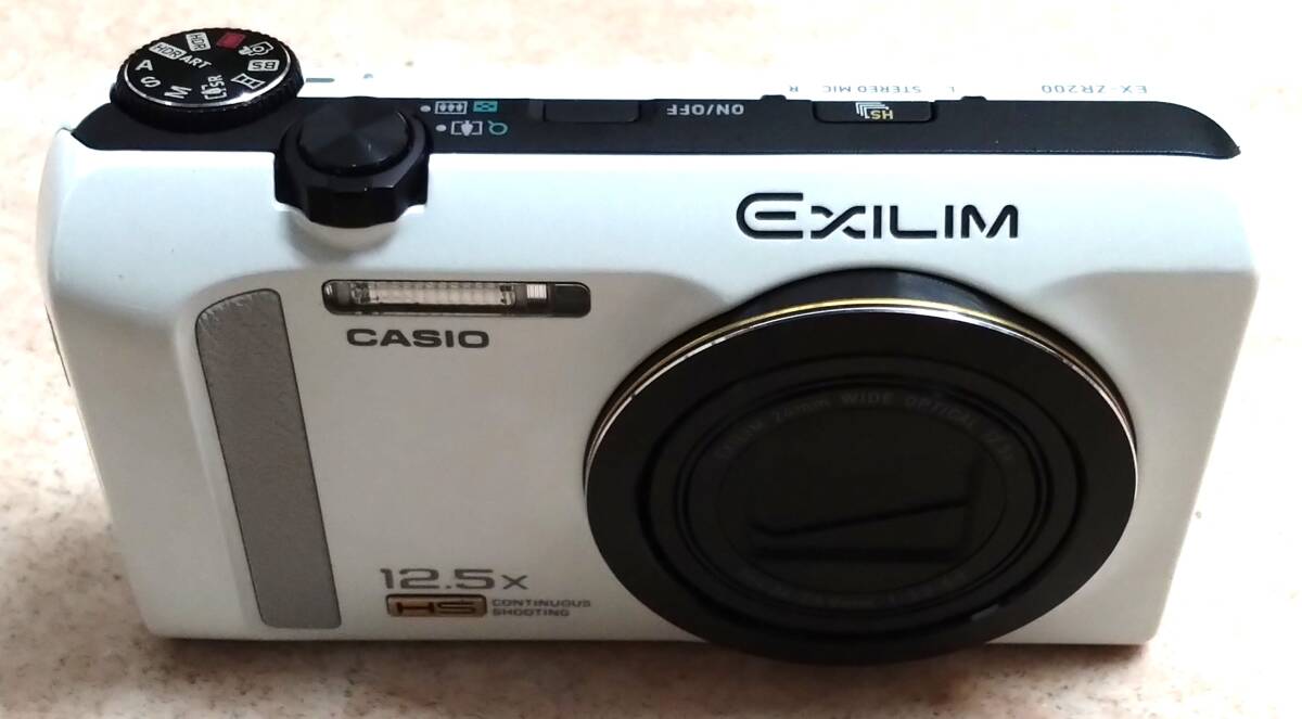 ◇ カシオ CASIO EXILIM EX-ZR200 コンパクト デジタルカメラ 動作未確認 ジャンク ◇の画像1