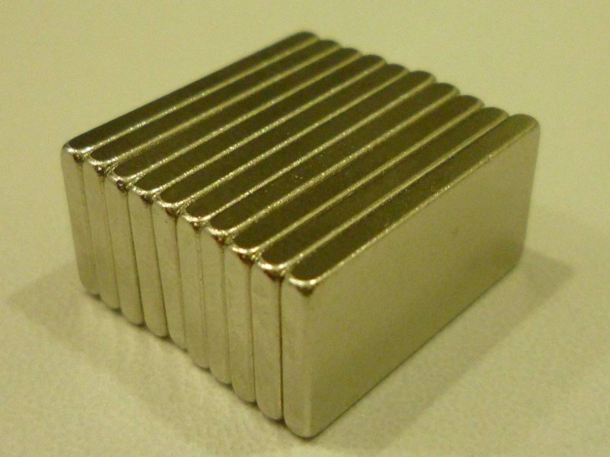 【送料無料】20 × 10 × 2 mm 10個セット 角 型 ネオジウム磁石 ネオジム磁石 マグネットの画像2
