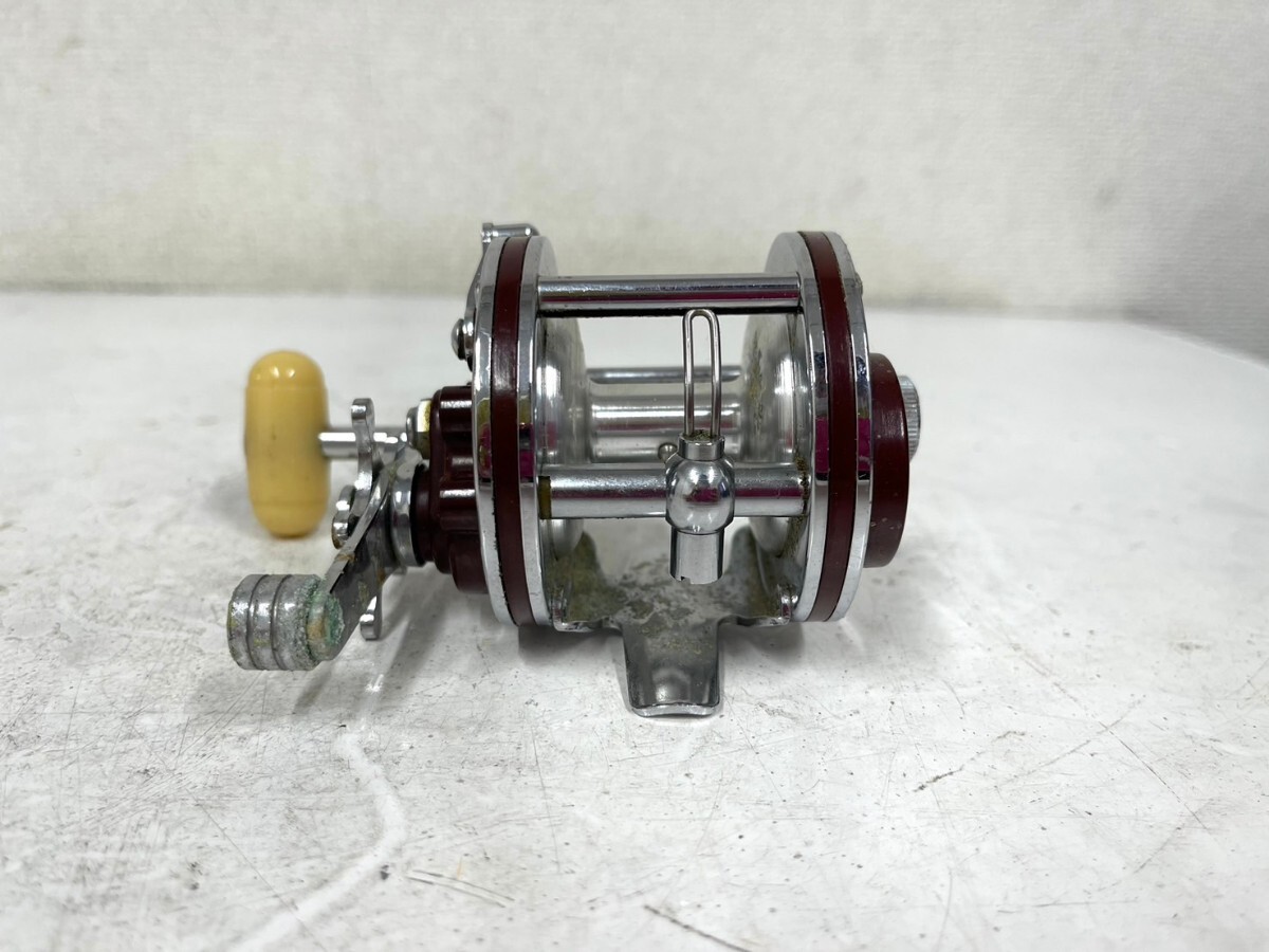 E347 釣具 リール DAIWA ダイワ Sea-line No.24 シーライン 動作未確認の画像4