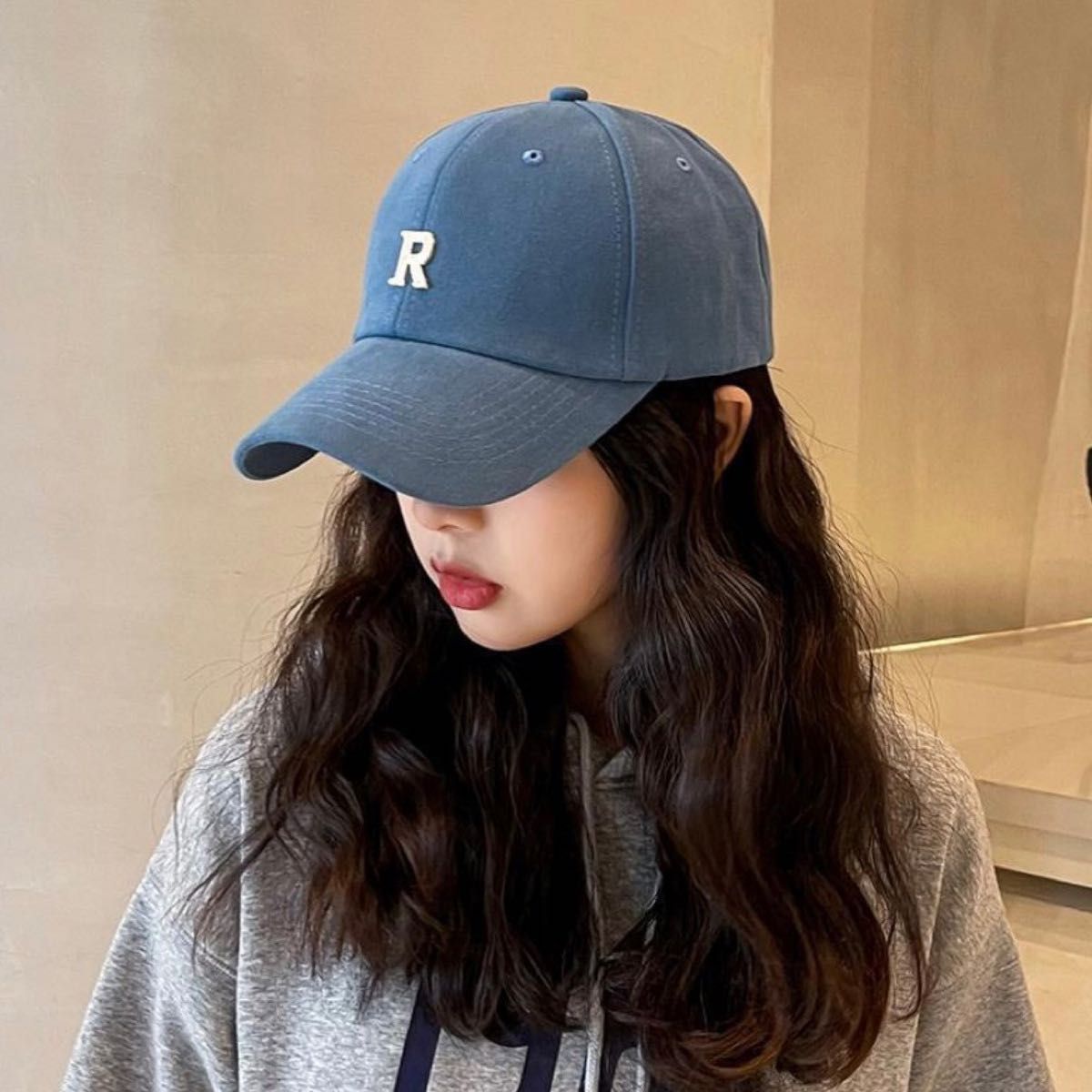 大人気　新品　キャップ　帽子　安い　Ｒイニシャル　旅行　スポーツ観戦　オシャレ　韓国　ブルー　飾り帽子　メンズ　レディース