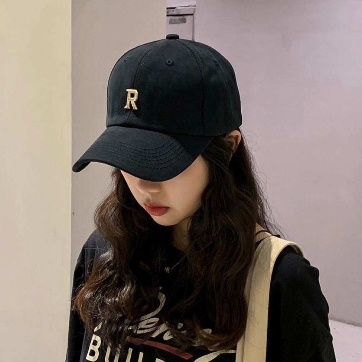 大人気　新品　キャップ　帽子　安い　Ｒイニシャル　旅行　スポーツ観戦　オシャレ　ブラック　メンズ　レディース　韓国