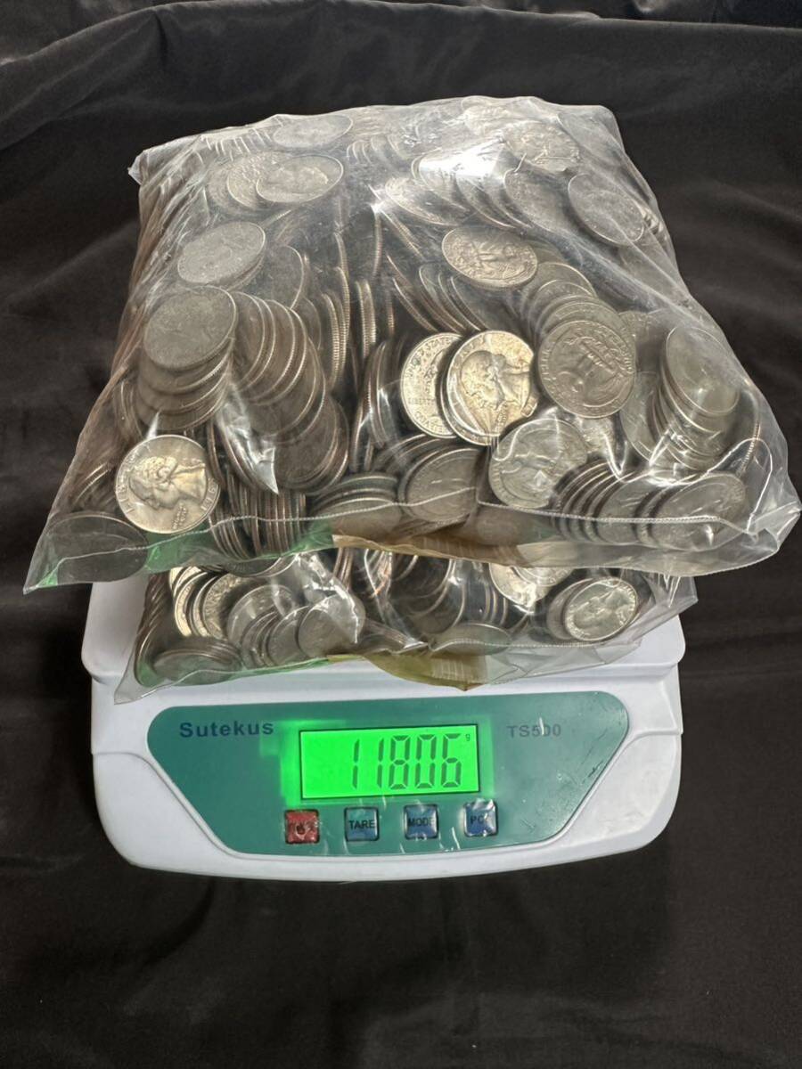 【NCY0035】アメリカ 821ドル まとめて 総重量17.5kg 外国コイン 1ドル 50セント 25セント 古銭 硬貨 貨幣 お金 銀貨 金貨 骨董品 の画像9