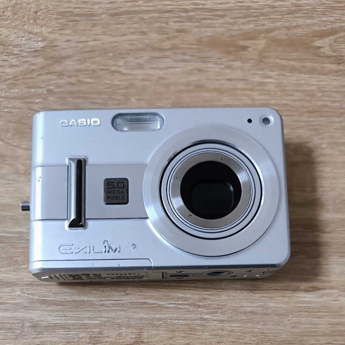 EXILIM 5 0MEGAPIXELS DIGITAL CAMERA EX-Z57 コンデジ CASIO EXILIM 5 0MEGAPIXELS DIGITAL CAMERA EX-Z57 コンデジ CASIO