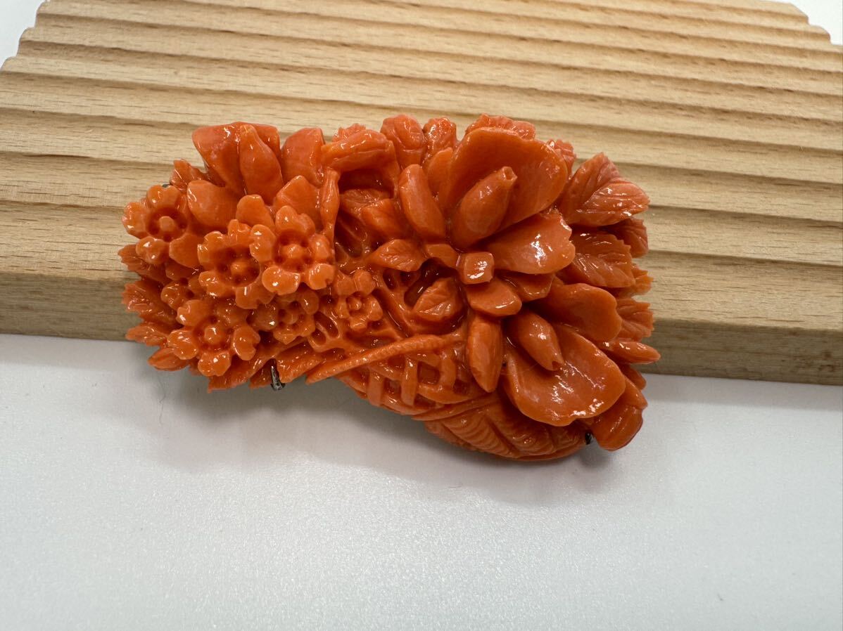 【0403】ヴィンテージ アクセサリー 珊瑚　サンゴ　彫刻　ブローチ　1円から