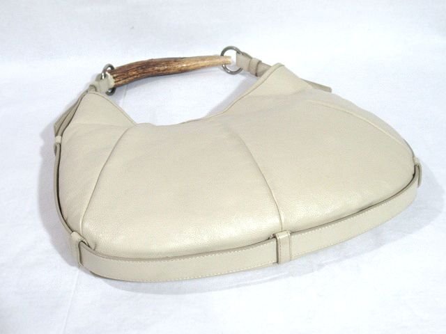 * beautiful goods *Yves Saint Laurent Yves Saint-Laurent * original leather *mombasa* handbag * shoulder .. possible * shoulder bag * lady's * handbag bag * storage bag attaching 