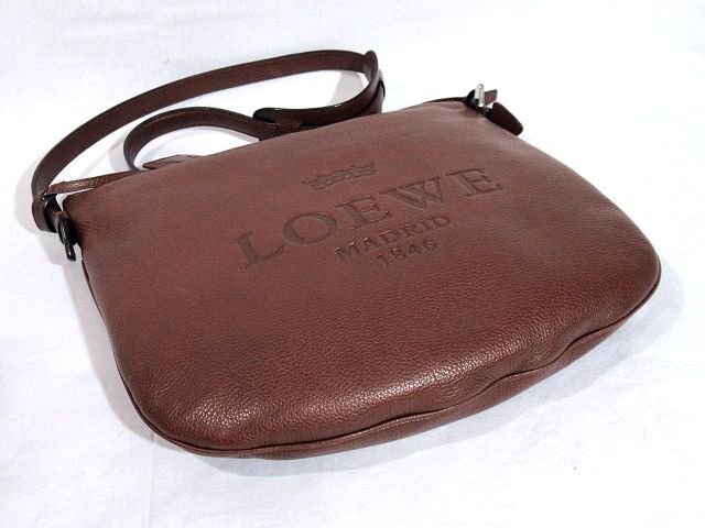 ◆超美品◆LOEWE ロエベ*本革*ロゴエンボス*クロスボディ*ショルダーバッグ*メンズ*斜め掛け*シルバー金具*クロシェットキーリング付き_画像6