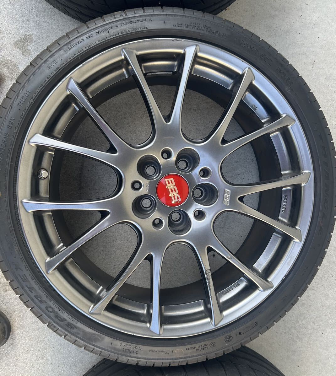 BBS ホイール 18インチ 7.0J +50 PCD100 5穴 4本 TRIANGLE 215/40/18 バリ山　プリウス 86 BRZ カローラ　中古　_画像4