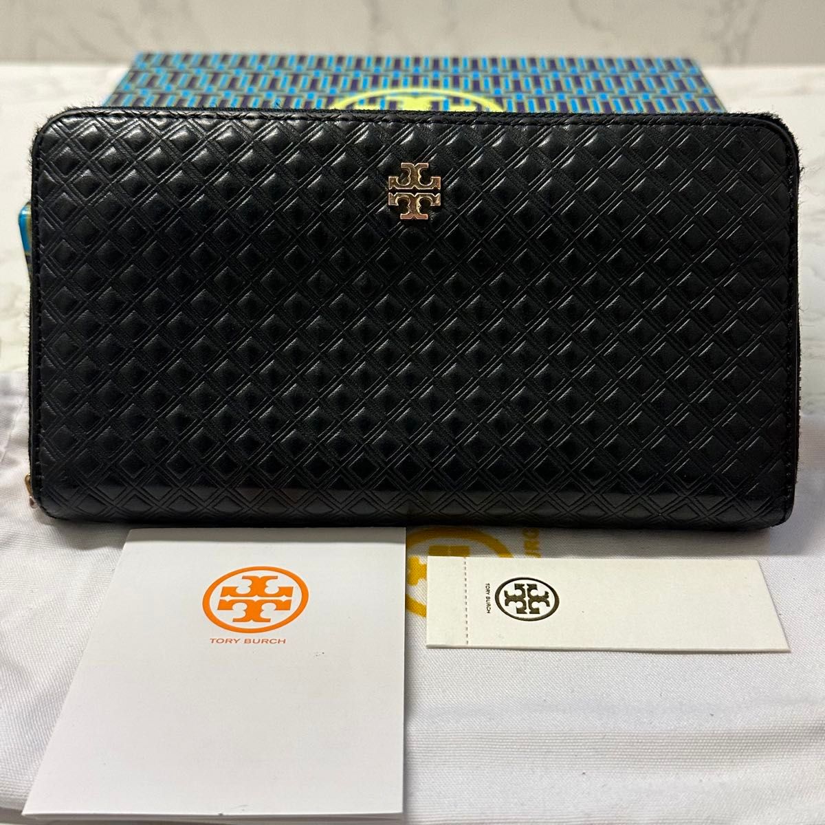 新品同様！　トリーバーチ　TORYBURCH 財布 長財布 ラウンドファスナー