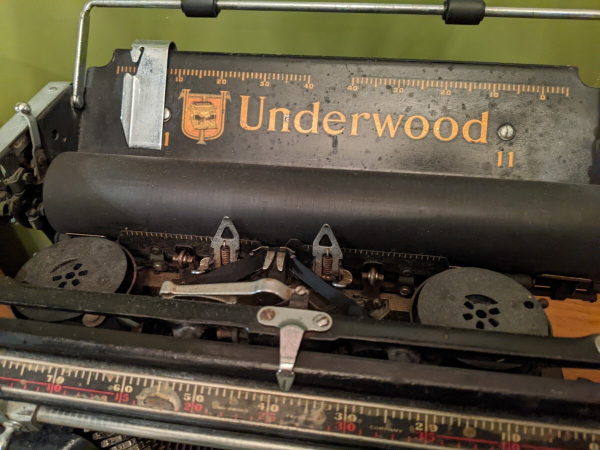 Underwood under wood typewriter antique 