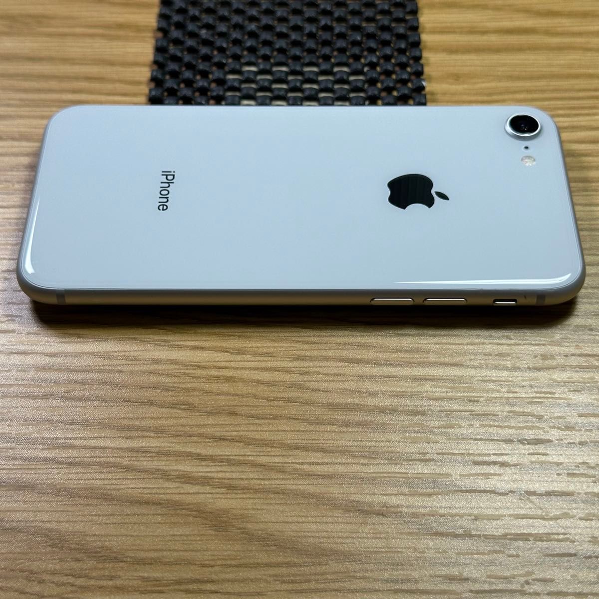 Apple iPhone 8 64GB シルバー docomo SIMフリー