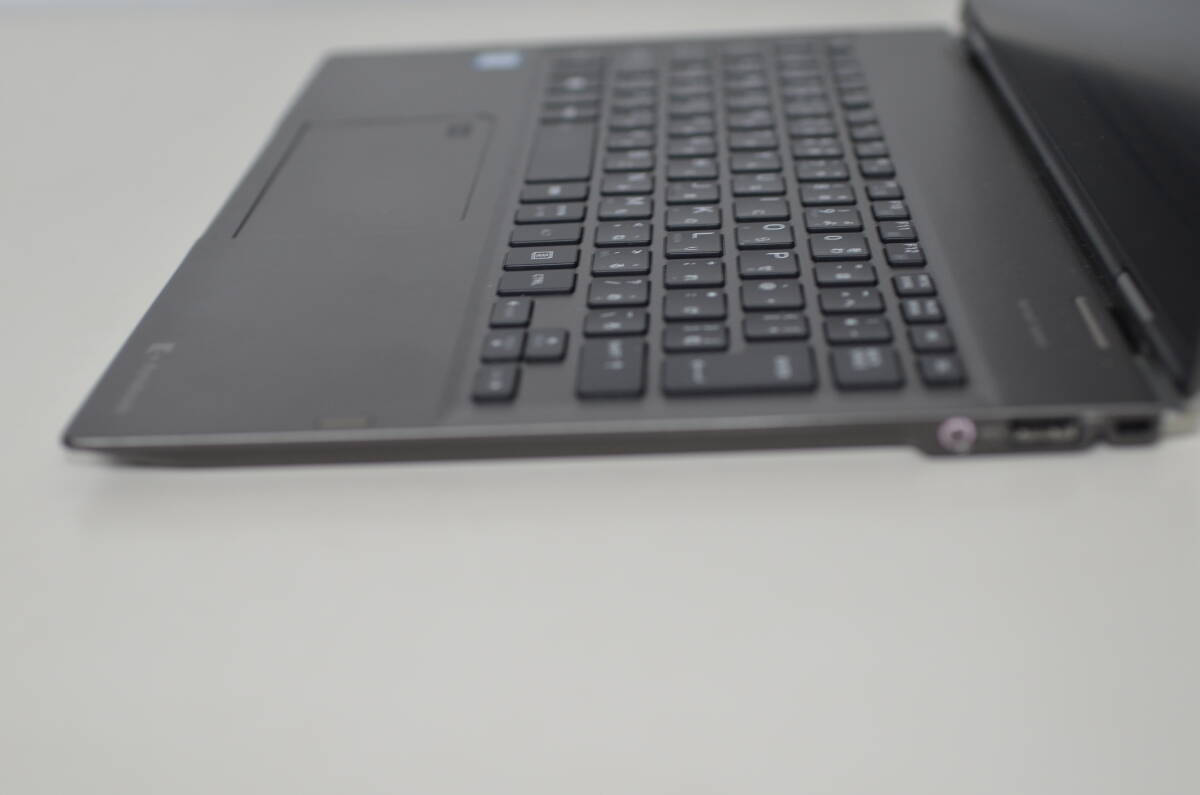 中古軽量ノートパソコン Windows11+office 東芝 V82/B 高性能core i7-7500U/メモリ8GB/爆速SSD128GB/12.5インチ/タッチパネル/WEBカメラ_画像3