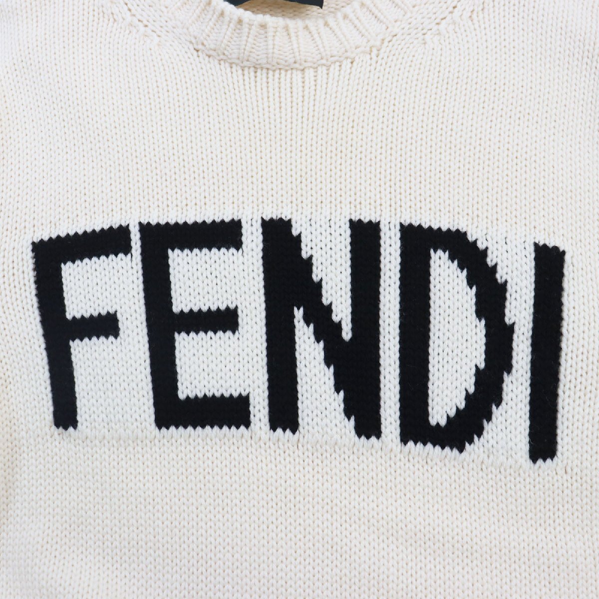 極美品●FENDI フェンディ 2019年製 FZZ387 ロゴ編み クルーネック ニット セーター オフホワイト 44 イタリア製 正規品 メンズの画像4