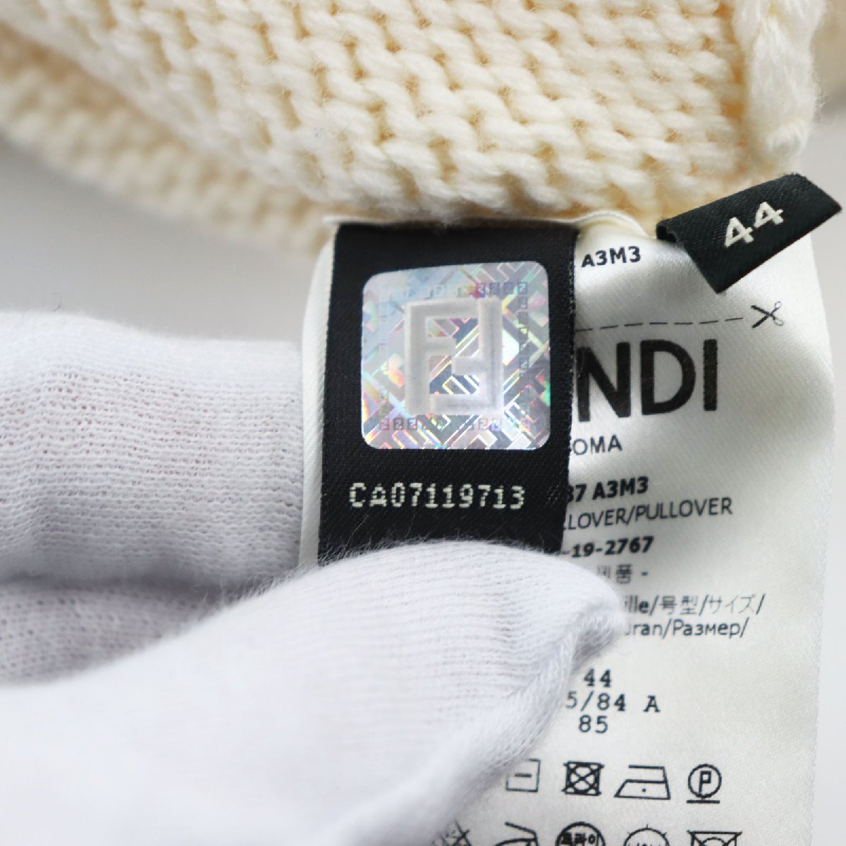 極美品●FENDI フェンディ 2019年製 FZZ387 ロゴ編み クルーネック ニット セーター オフホワイト 44 イタリア製 正規品 メンズの画像7
