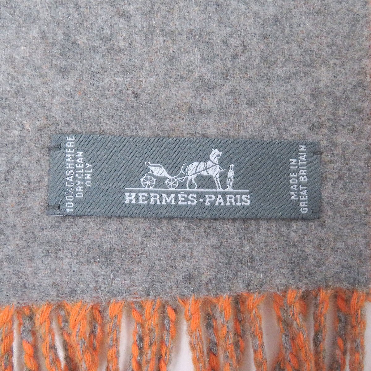 極美品□HERMES エルメス カシミヤ100％ 無地 バイカラー 大判ショール ストール フリンジマフラー グレー オレンジ UK製 メンズオススメ_画像6