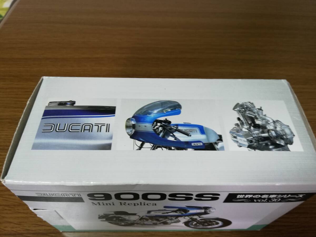 ドゥカティ 900SS(ブラックメッキ) 「Mini Replica 世界の名車シリーズ vol.30」レッドバロンの画像2