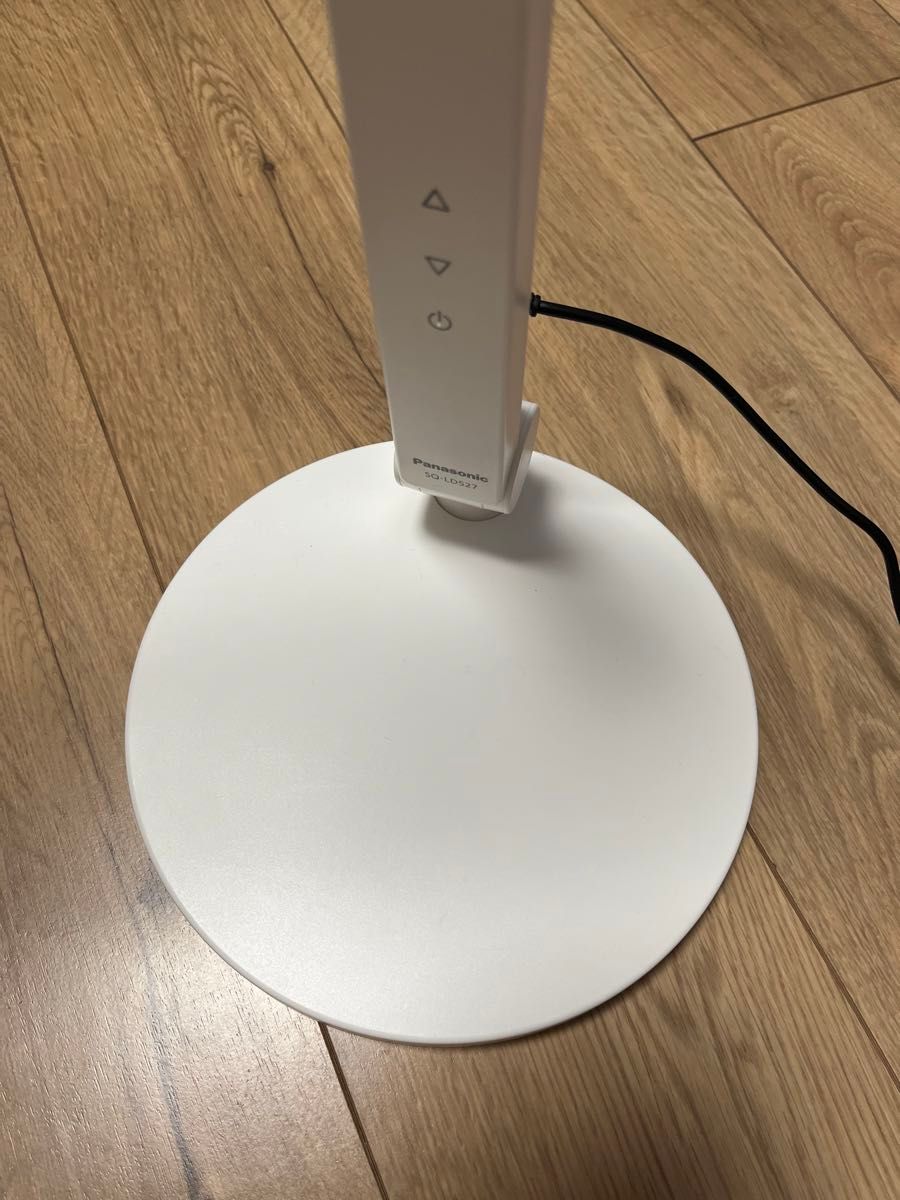 パナソニック Panasonic デスクライト SQ-LD527-W LEDデスク パナソニック Panasonic デスクライト SQ-LD527-W LEDデスク