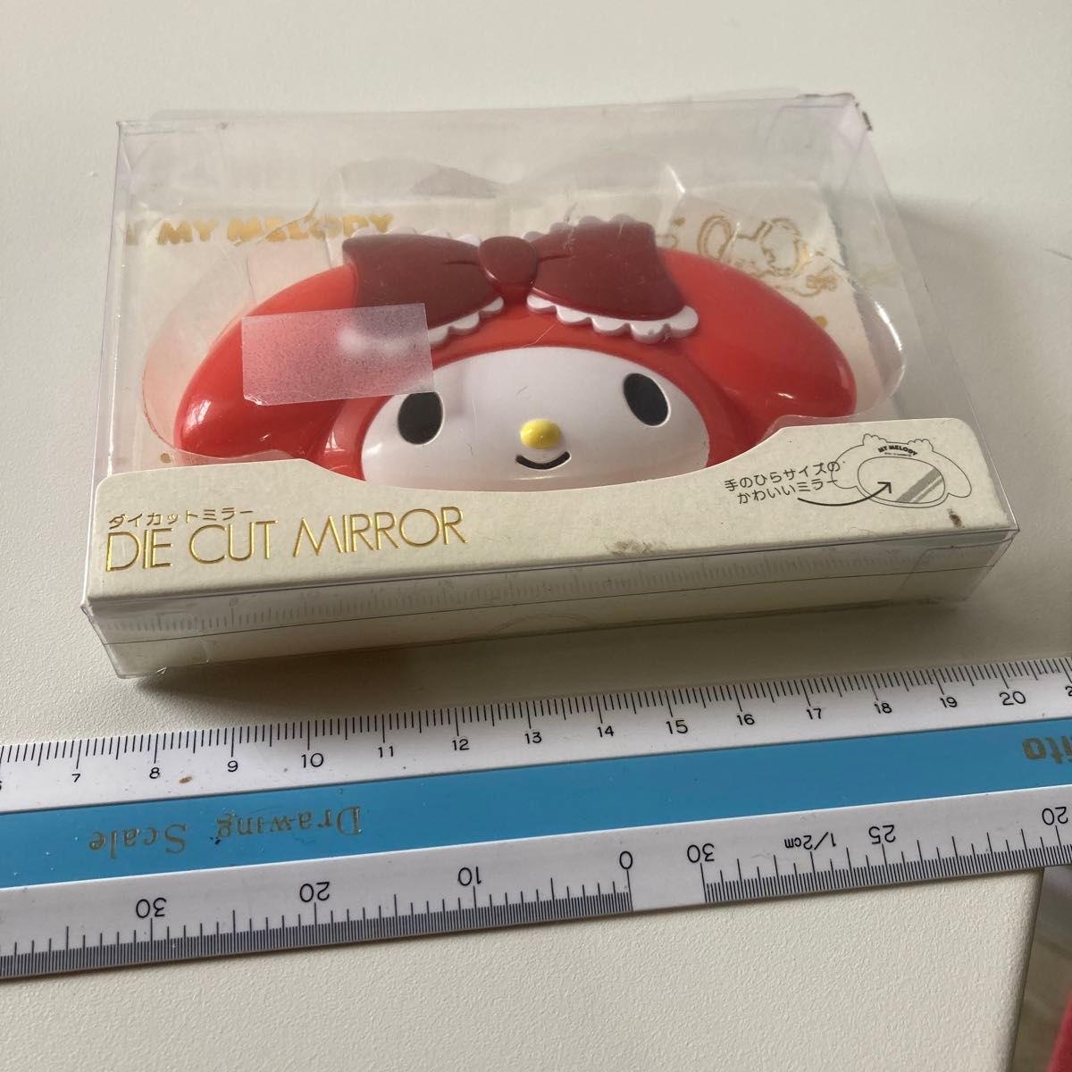 新品　マイメロディ　マイメロ　ダイカットミラー　フェイス　サンリオ　レッド