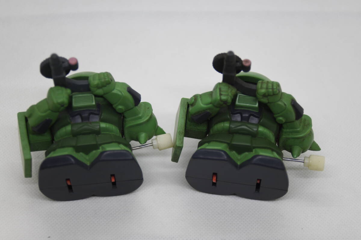 機動戦士ガンダム 量産型ザク おもちゃ ゼンマイ式 ジャンク 2体まとめての画像3