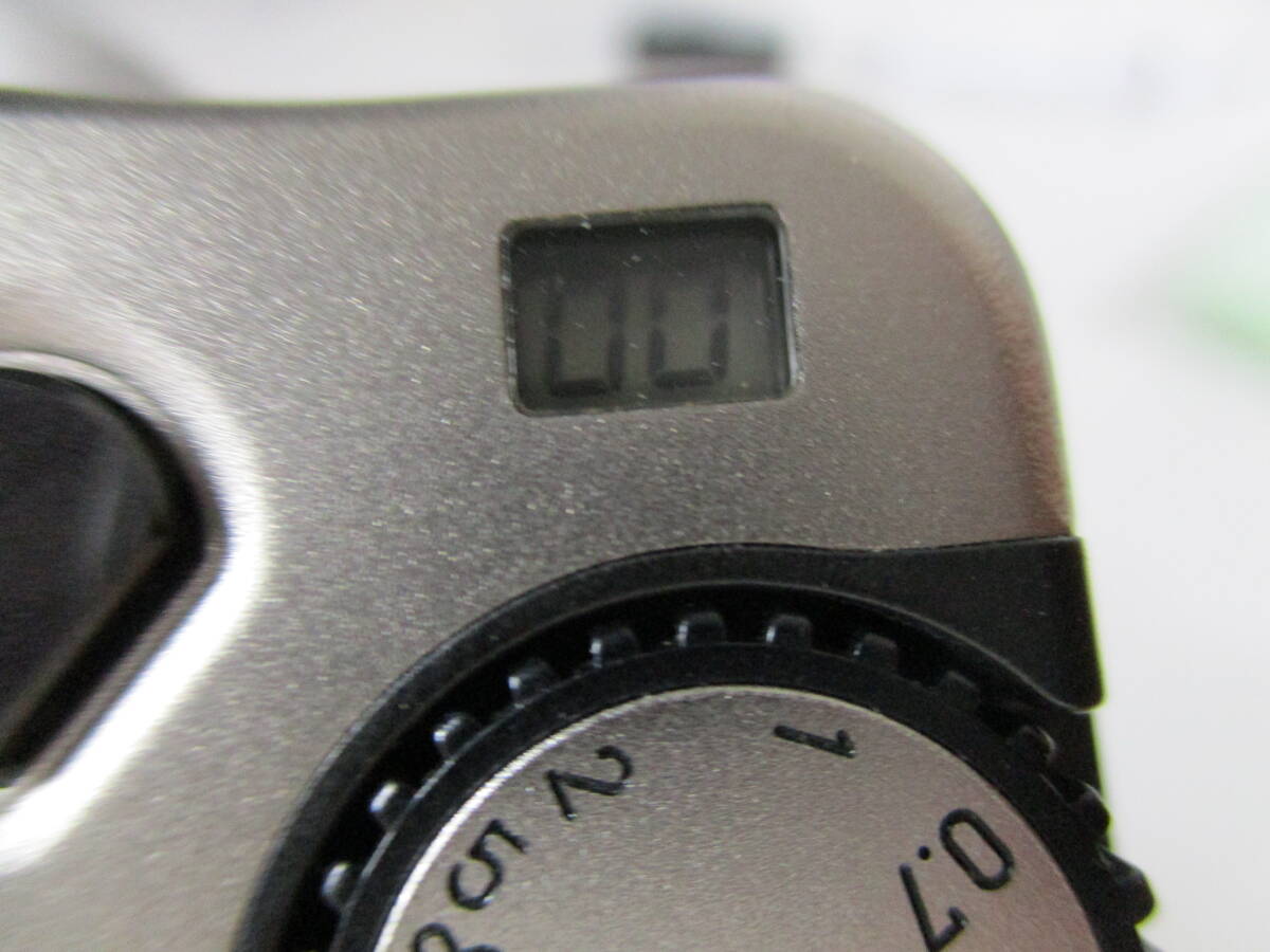 中古 CONTAX / コンタックス T VS フィルム式 コンパクトカメラ / 28-56mm / 3.5-6.5 / Vario-Sonnar ※通電のみ確認済 / Fの画像8