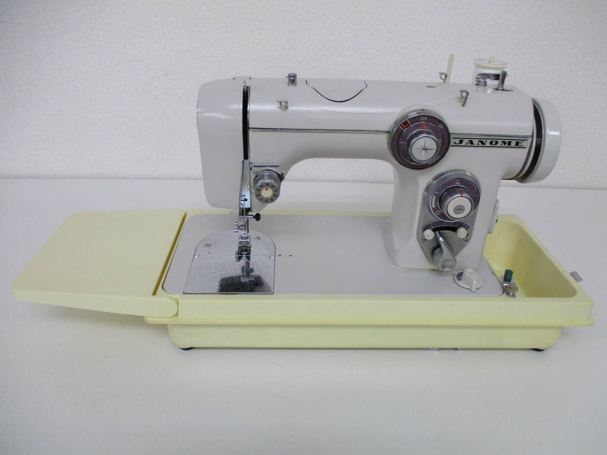 中古 JANOME ジャノメ ミシン MODEL 672 ※通電のみ確認済 ／N_画像2