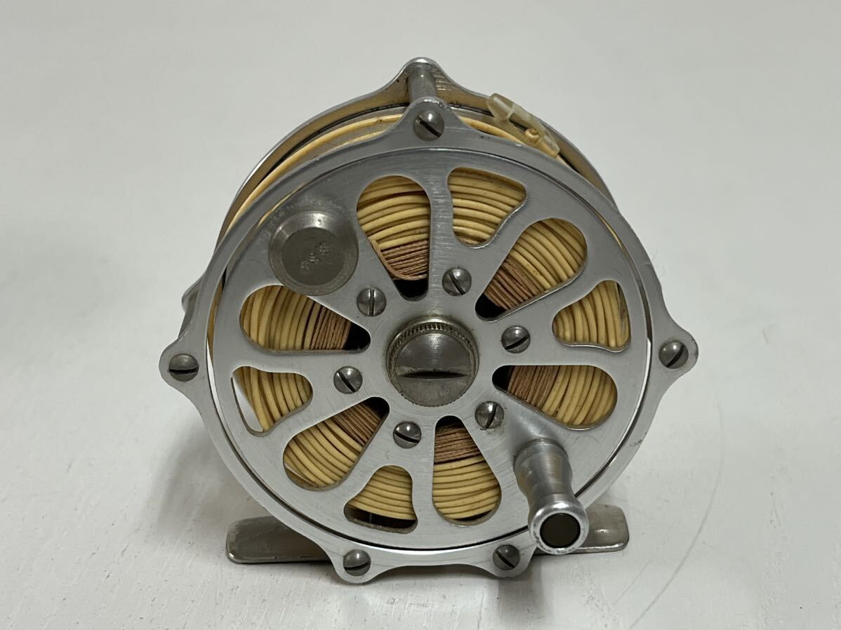 8500円 管32291 フライリール CASCADE No.11R VH 釣具 - その他 8500円 管32291 フライリール CASCADE No.11R VH 釣具 - その他