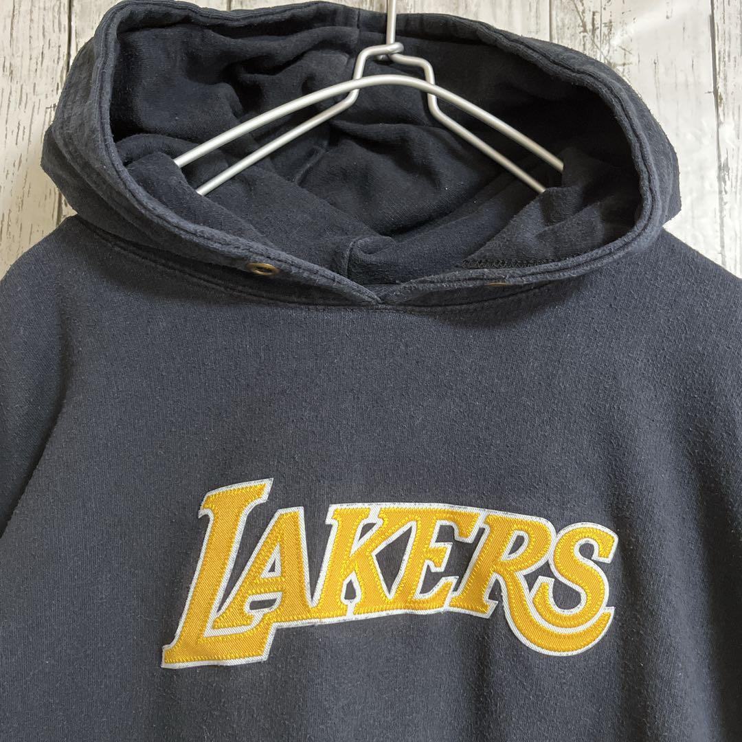 【超希少】NIKE×レイカーズ プルオーバーパーカー センター刺繍ロゴ Lサイズ 【超希少】NIKE×レイカーズ プルオーバーパーカー センター刺繍ロゴ Lサイズ