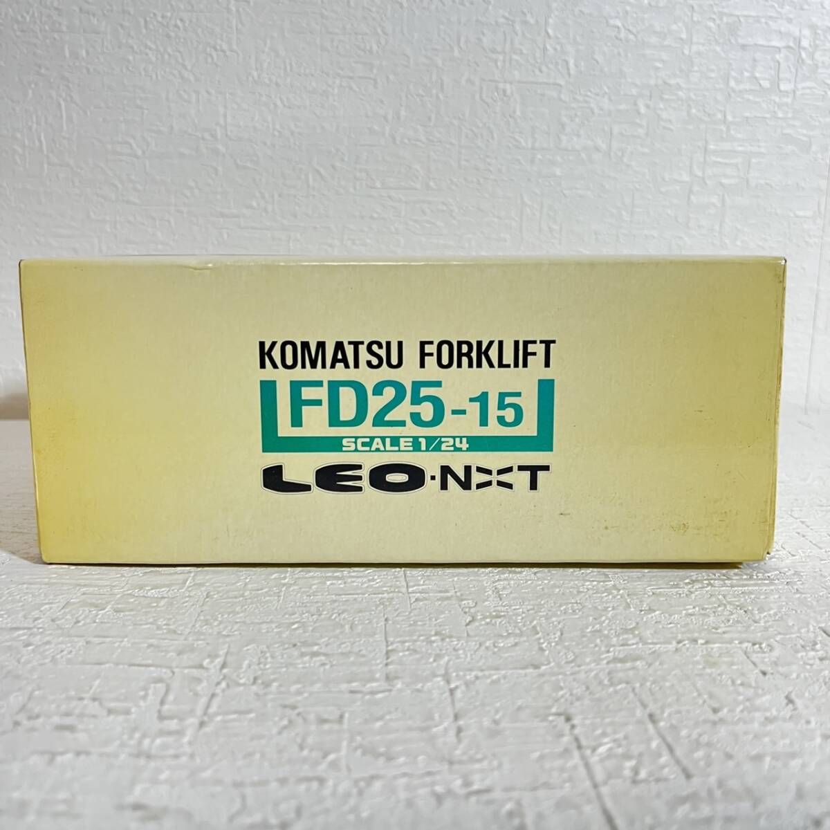 KOMATSU　FD25-15 　フォークリフト　LEO-NXT　１/24 　ミニカー　１１－１１_画像8