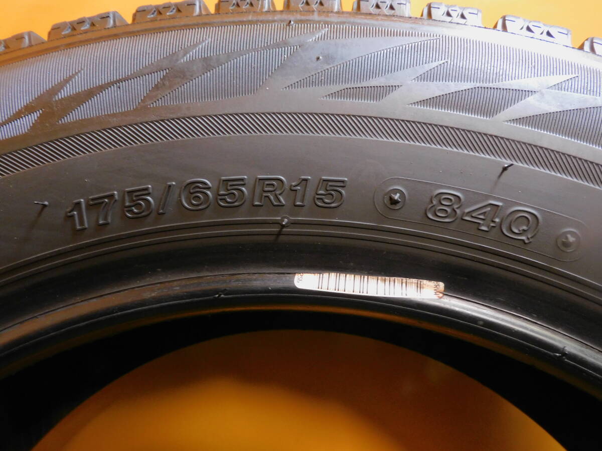 175/65R15 BRIDGESTONE アクア、フィット、スイフト 製造年2020 4本 バリ溝★D118_画像2