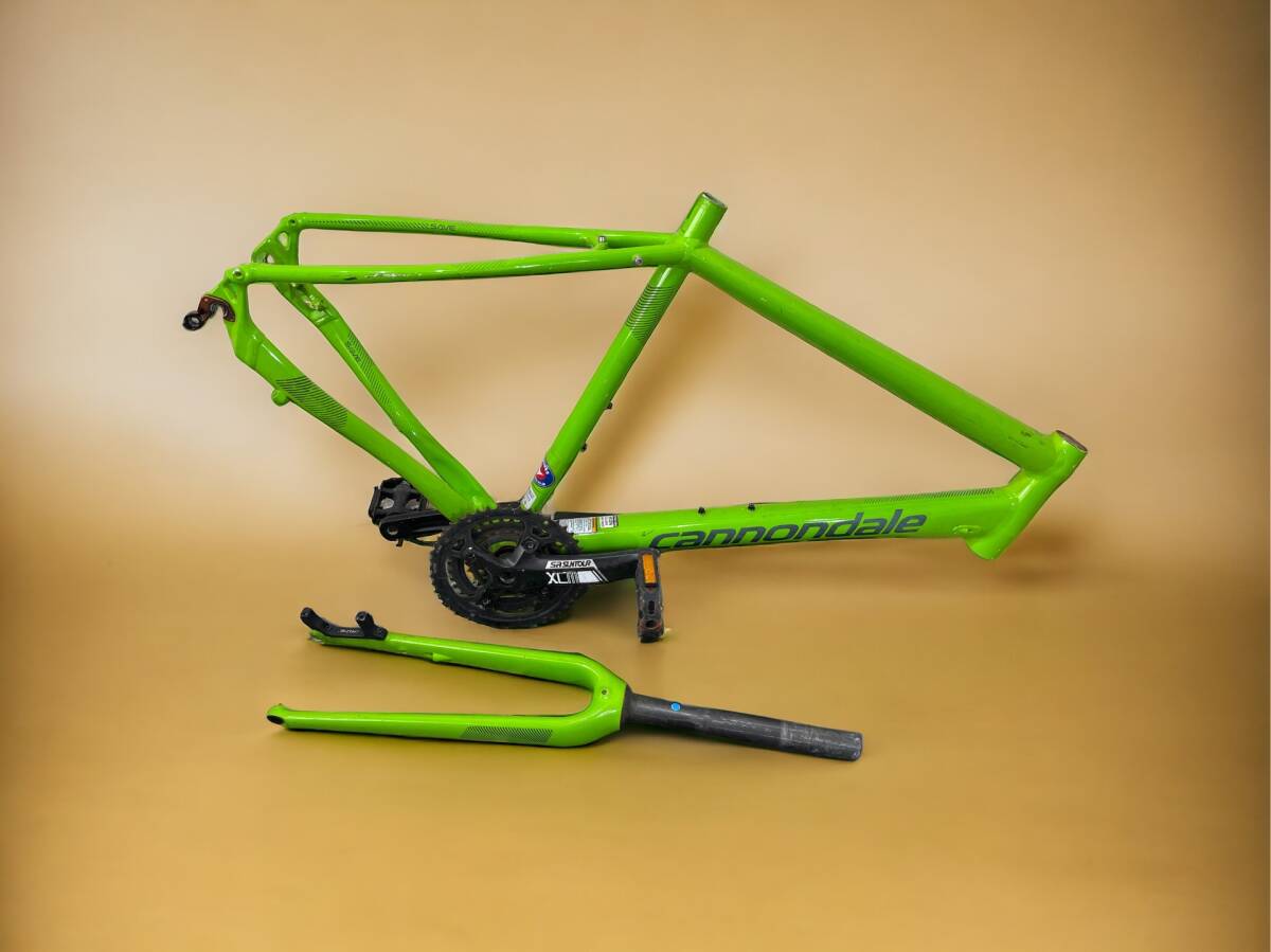 ☆岩手花巻発☆□中古品□ CANNONDALE キャノンデール フレーム ☆岩手花巻発☆□中古品□ CANNONDALE キャノンデール フレーム