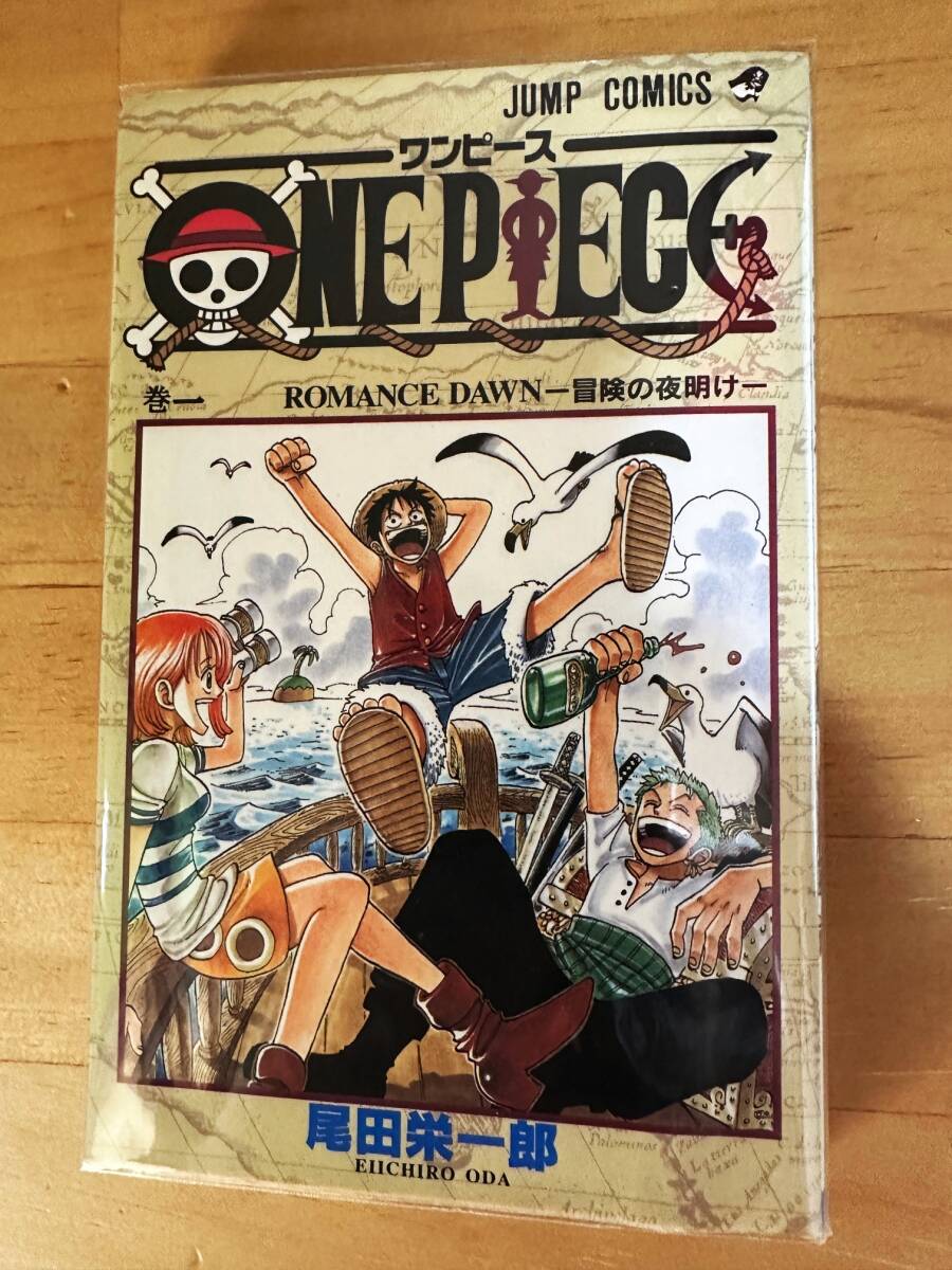 極美品 ワンピース 1巻  初版 コミックニュース付き 織田栄一郎 一巻 MNT ONE PIECE Volume 1 First Edition  1997 Eiichiro Oda の画像1