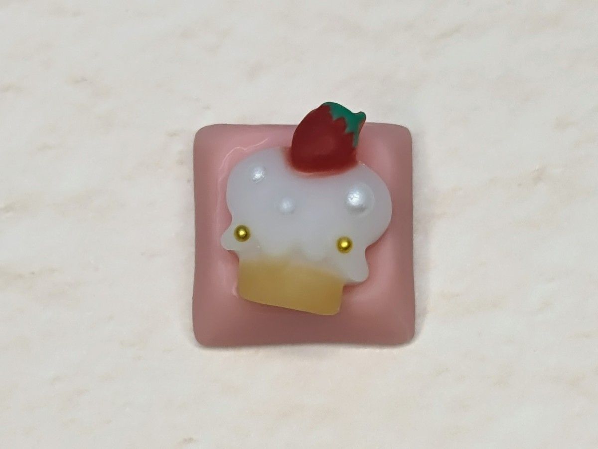 ■苺ショートケーキのキーキャップ+桜色+ □ｱﾙﾁｻﾞﾝｷｰｷｬｯﾌﾟ□■
