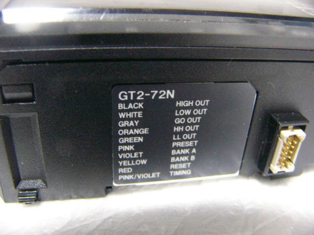 ★未使用★ KEYENCE GT2-72N 接触式デジタルセンサアンプ_画像2