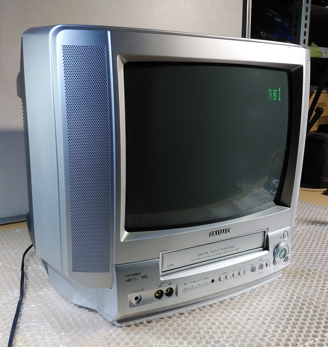 【 включение питания   проверка 】2001 год выпуска   AIWA  AIWA 14 модель  ... видео  　VX-T14G10  коричневый  труба   TV   цвет  TV 
