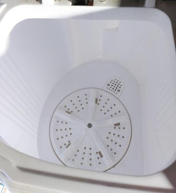 2022年製　サンコー株式会社　2層式小型洗濯機 洗濯機 小型洗濯機 二層式 二槽式洗濯機 コンパクト洗濯機 一人暮らし3.6キロ_画像3