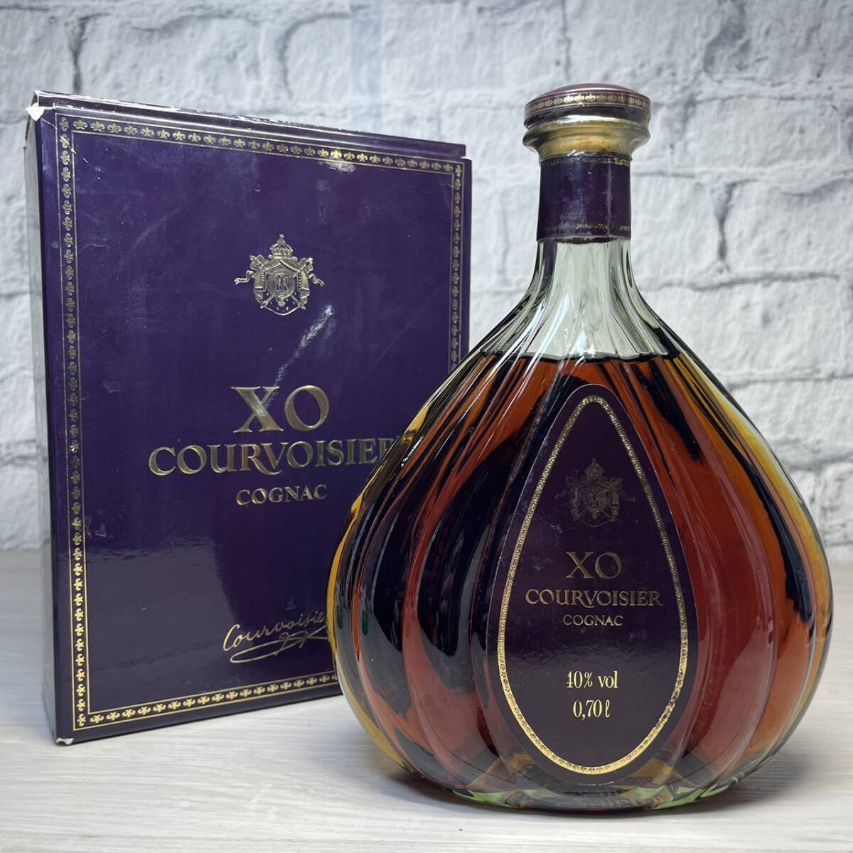 【YH-8732】未開栓品 XO COURVOISIER COGNAC クルボアジェ コニャック ブランデー 700ml 40％の画像1