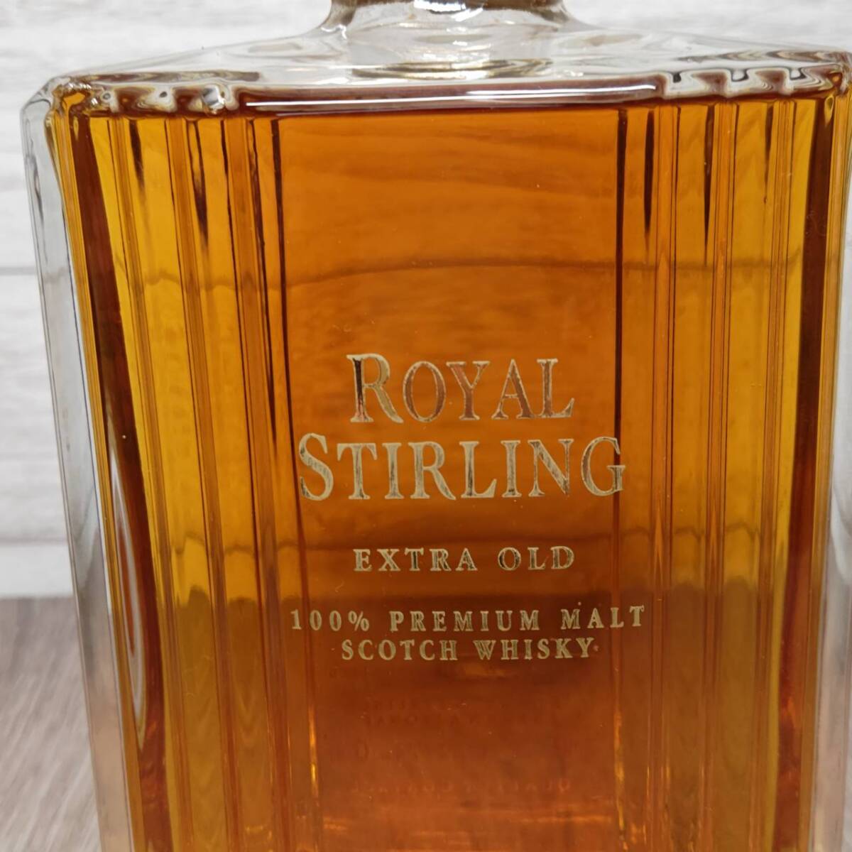 【YH-8810】未開栓 ROYAL STIRLING ロイヤルスターリング EXTRA OLD エクストラオールド ウイスキー 750mL 43%_画像3