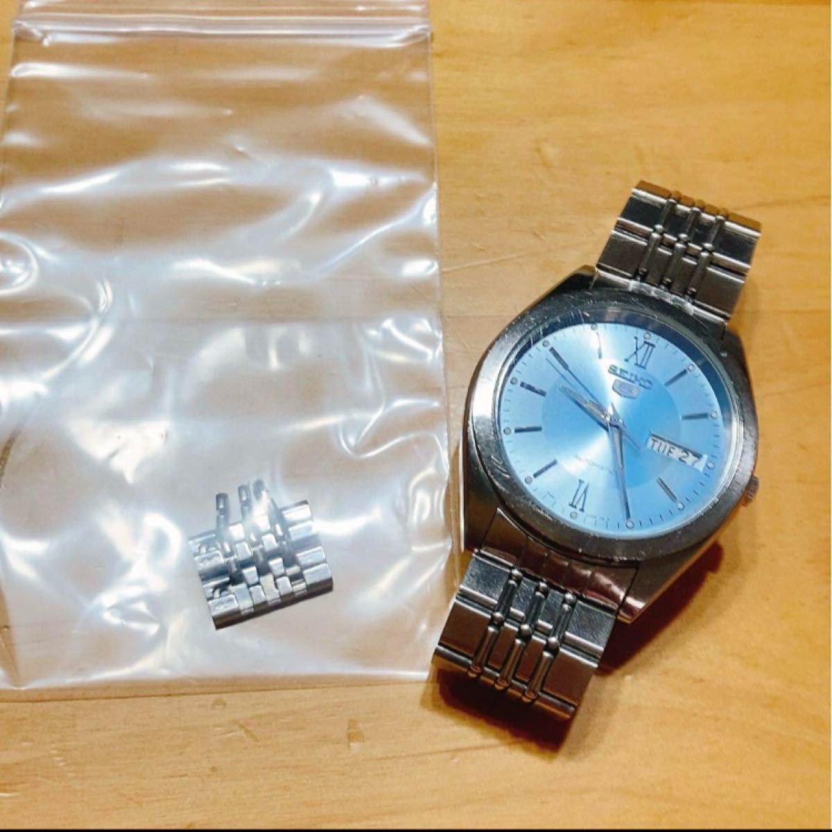 SEIKO5 7S26-0420 アイスブルー デイデイト 自動巻き 裏スケ SEIKO5 7S26-0420 アイスブルー デイデイト 自動巻き 裏スケ