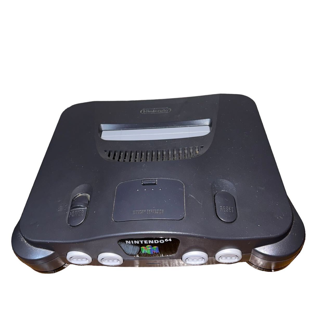 【ギ0423-90】Nintendo 任天堂 64 本体 コントローラー カセット コードあり ブラック セットまとめ売り 取扱説明書なし 通電確認済みの画像2