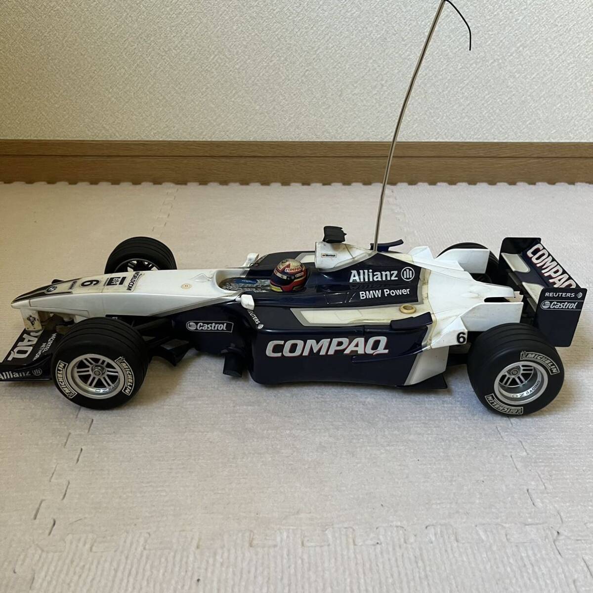 【ジャンク美品】 toyco ラジコン WILLIAMS F1 BMW 23 scale 1:10 コントローラー付き バッテリー無し 作動確認未の画像3