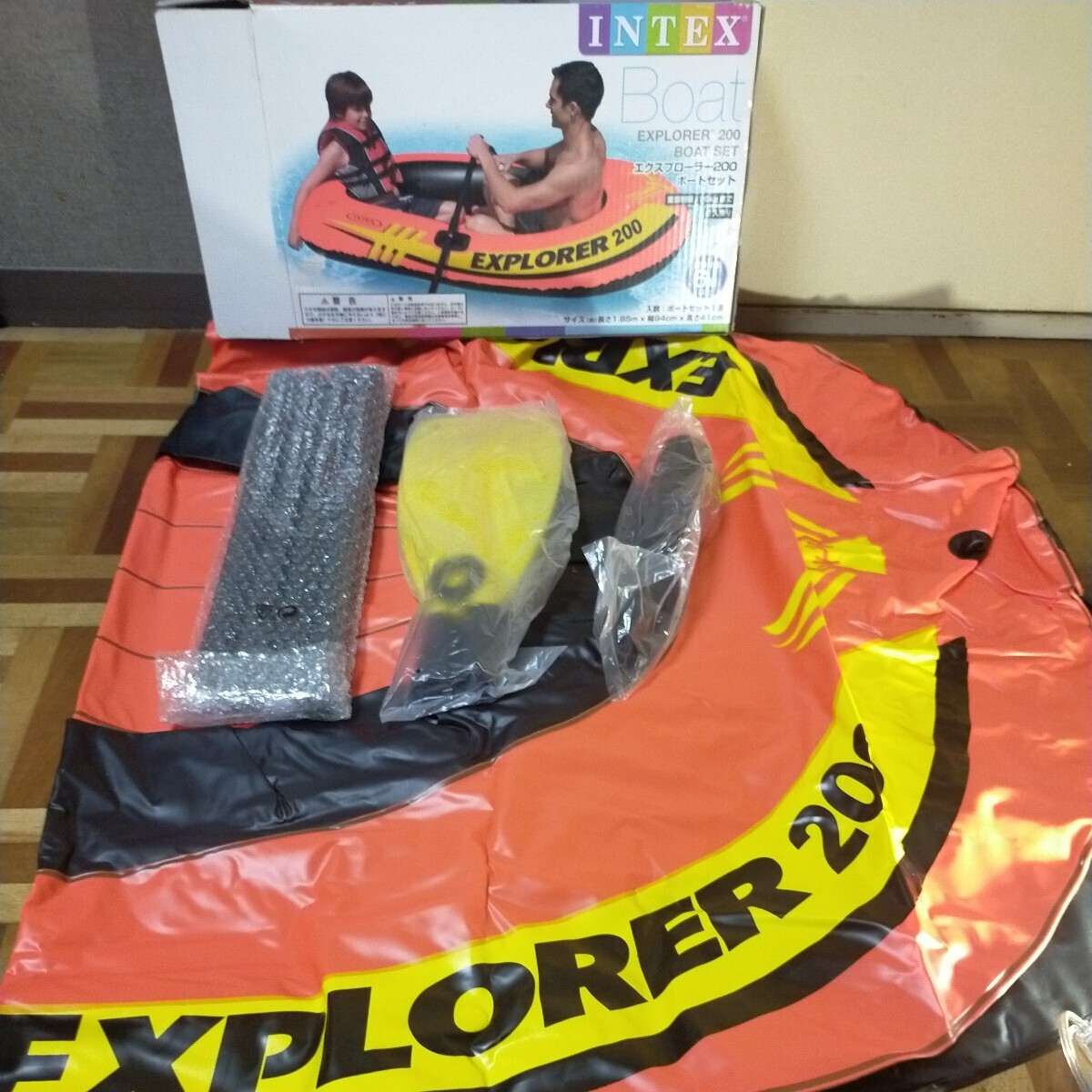 BOAT INTEX EXPLORER 200 二人乗り エクスプローラー 入数 ボートセット１個長さ1.８５ｍ× 幅９４cm×高さ４１cm 二人乗り (AY)_画像8