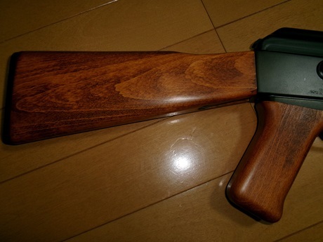 マルイ  AK４７ 次世代電動ガン MULE木製ハンドガード＆ストックの画像3