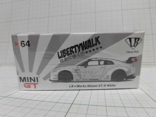 64 左 MINI GT 1/64 LB★WORKS 日産 GT-R R35 タイプ1 リアウイング バージョン 1+2 ホワイト スカイライン 日章旗 スーパーGT改 F1レースの画像4