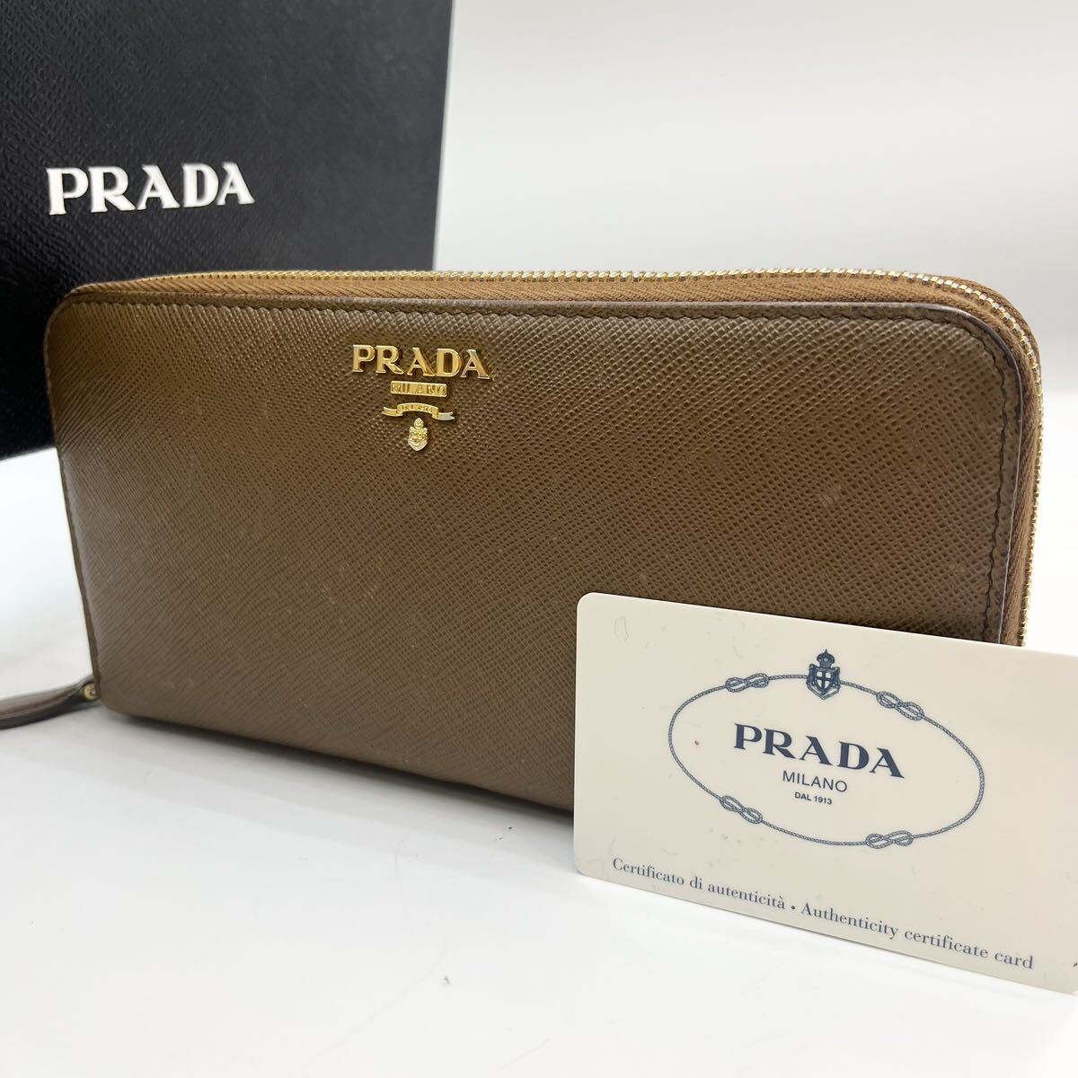 1円 【美品】 PRADA プラダ サフィアーノ ブラウン 茶色 金 三角ロゴ ラウンドファスナー 財布 長財布 メンズ レディース レザー小物の画像1