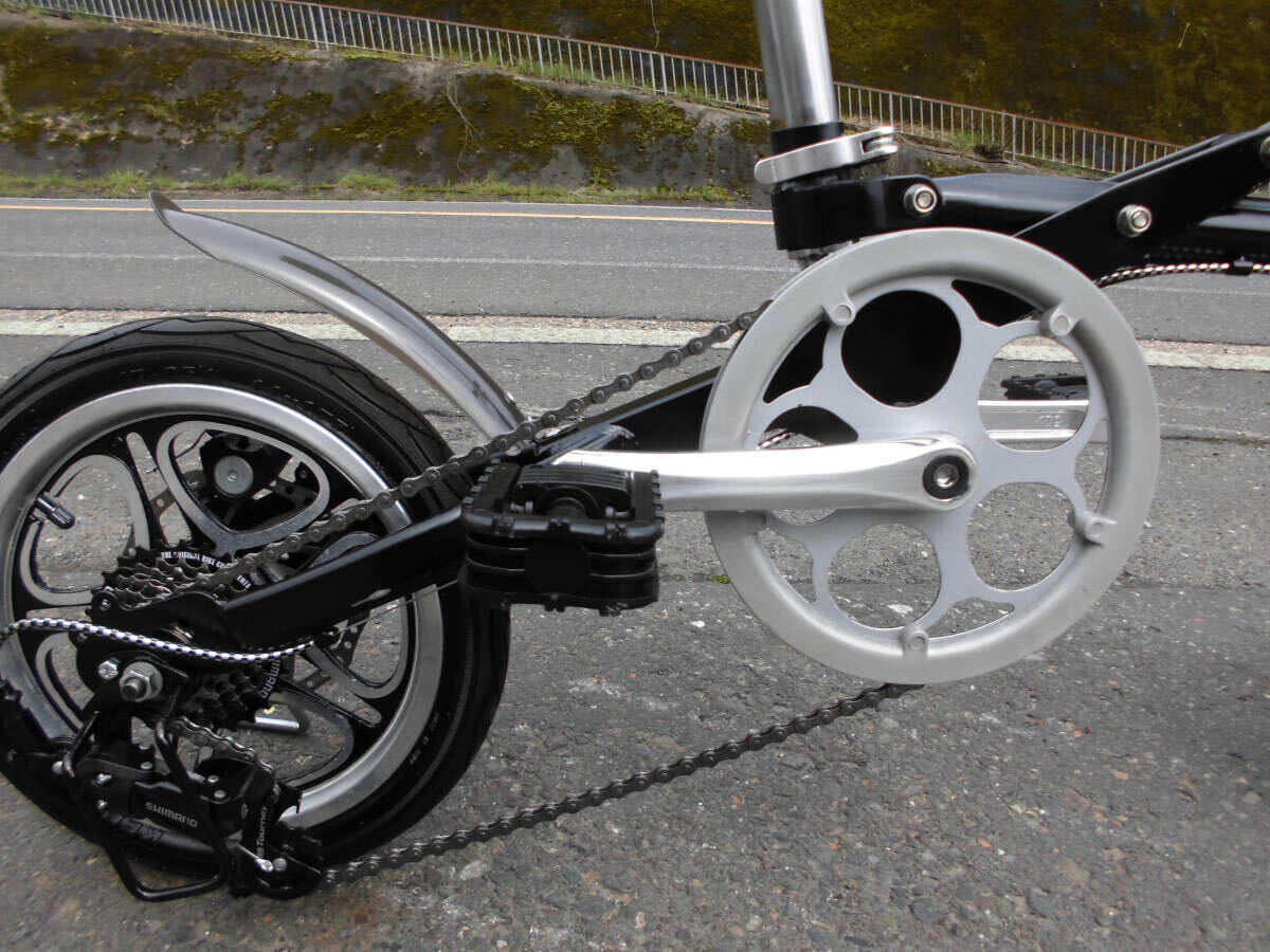 1円～YIZHE ディスク式 折り畳み自転車 SHIMANO 7速 14インチ ミニベロ 小径車 黒色 ONE SECOND FOLDING 4268の画像5