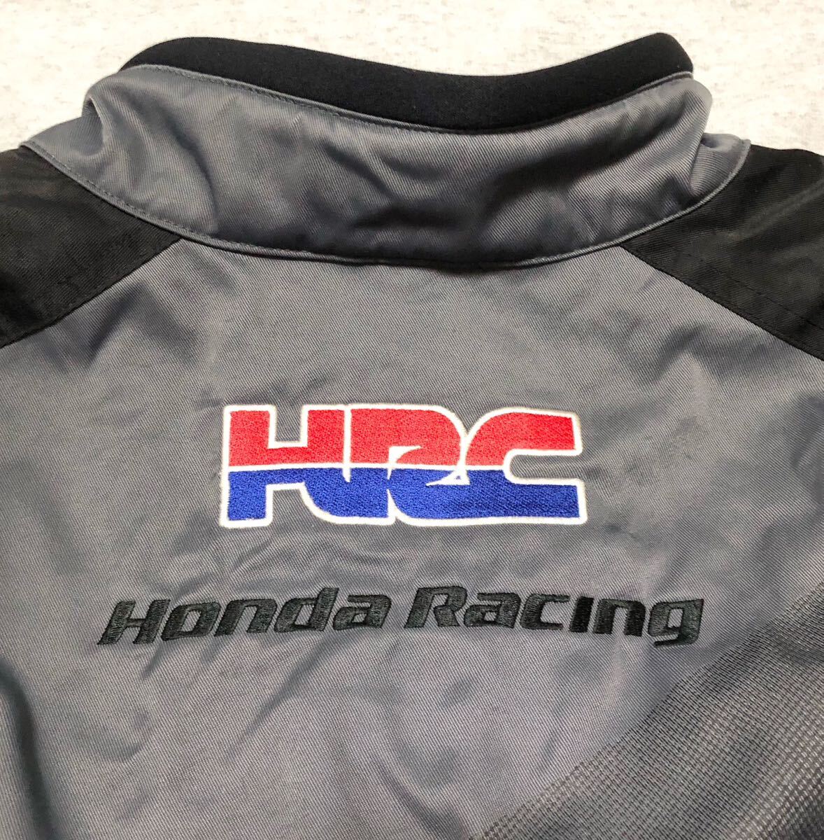 863◆HONDA Racing ホンダ レーシング HRC◆ビッグロゴ刺繍 肩 肘 背中プロテクター入り ナイロン ライディング ジャケット 3L _画像6